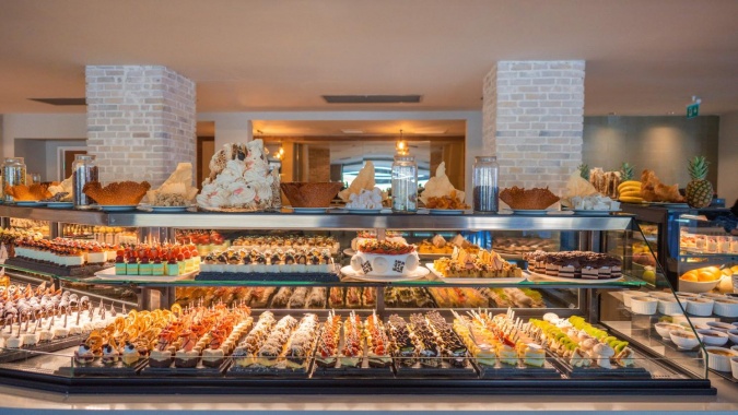 Ana Restoran Tatlı Büfesi
